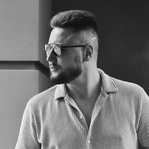 Илья Петров